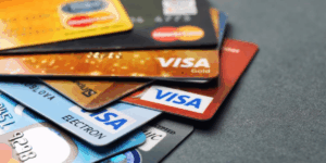 Українці стали активніше користуватись банківськими картками – НБУ