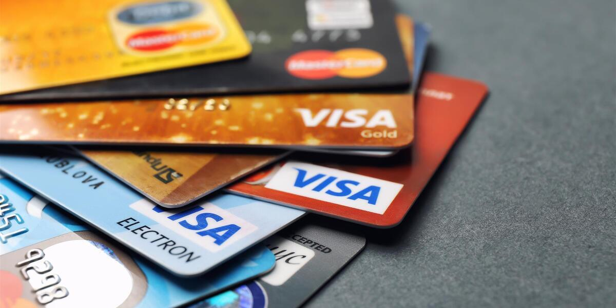 Українці стали активніше користуватись банківськими картками – НБУ